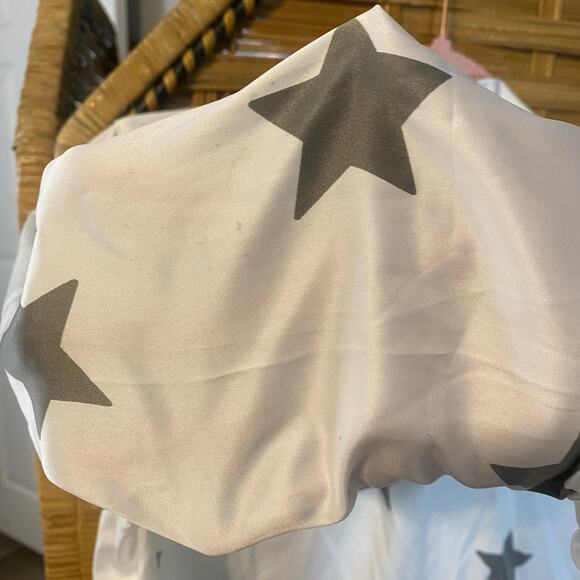 Gilly Hicks by Hollister Star Print Satin Pajama Set XS Top & Lace Romper NWT - Picture 10 of 11